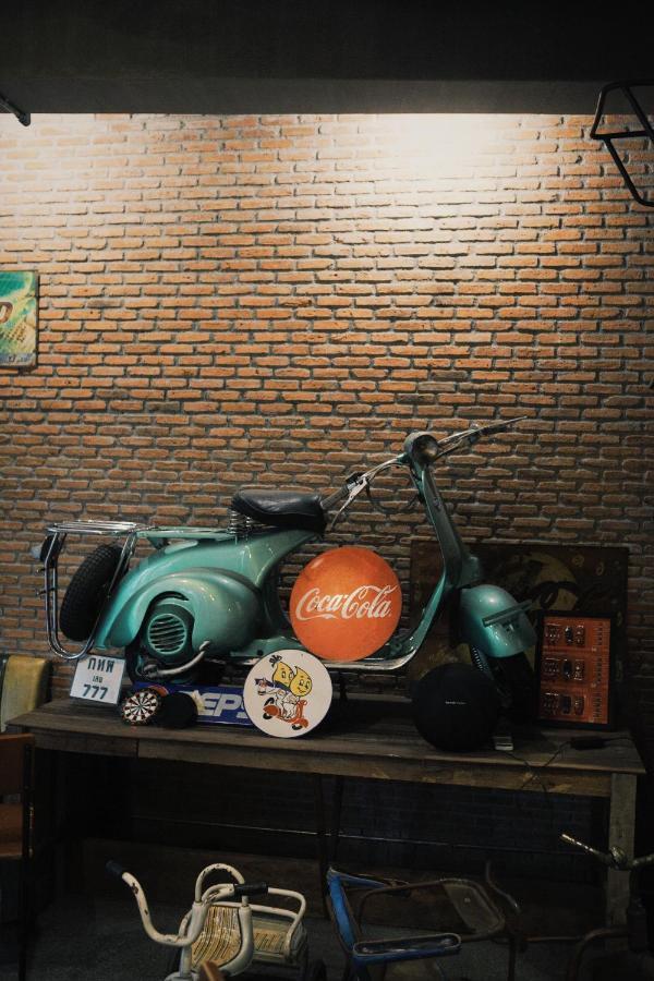 Labkoff Cafe And Hostel Kanchanaburi Buitenkant foto